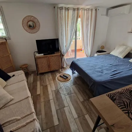 Le Miroir De La Apartment